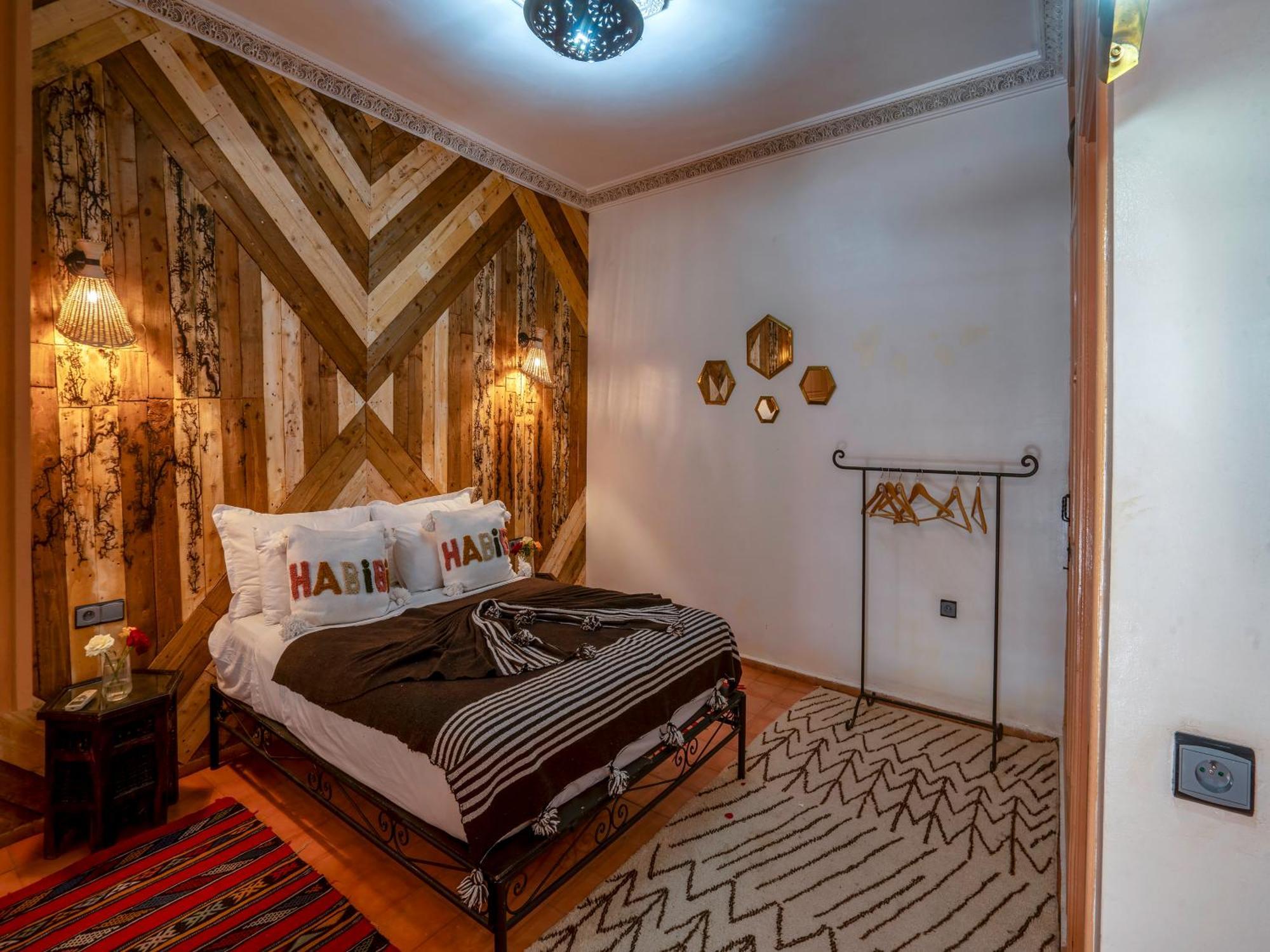 Riad Dar Ennakhla Marrakesh Bagian luar foto