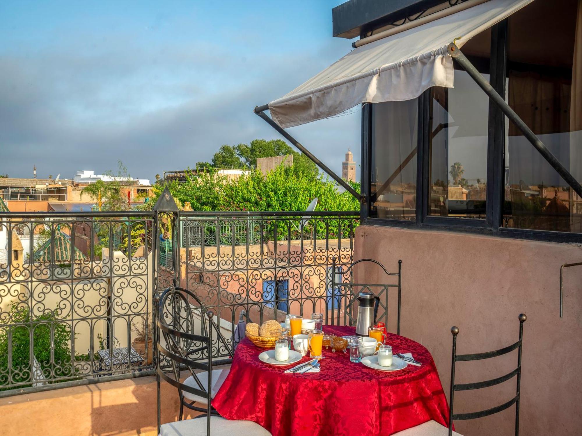 Riad Dar Ennakhla Marrakesh Bagian luar foto